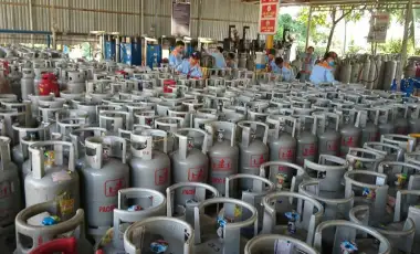 Giá gas tháng 2 bất ngờ giảm 17.000 đồng/bình
